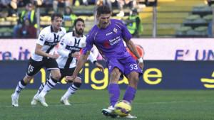 010615-SOCCER-Mario-Gomez-of-ACF-Fiorentina-PI.vresize.1200.675.high.35